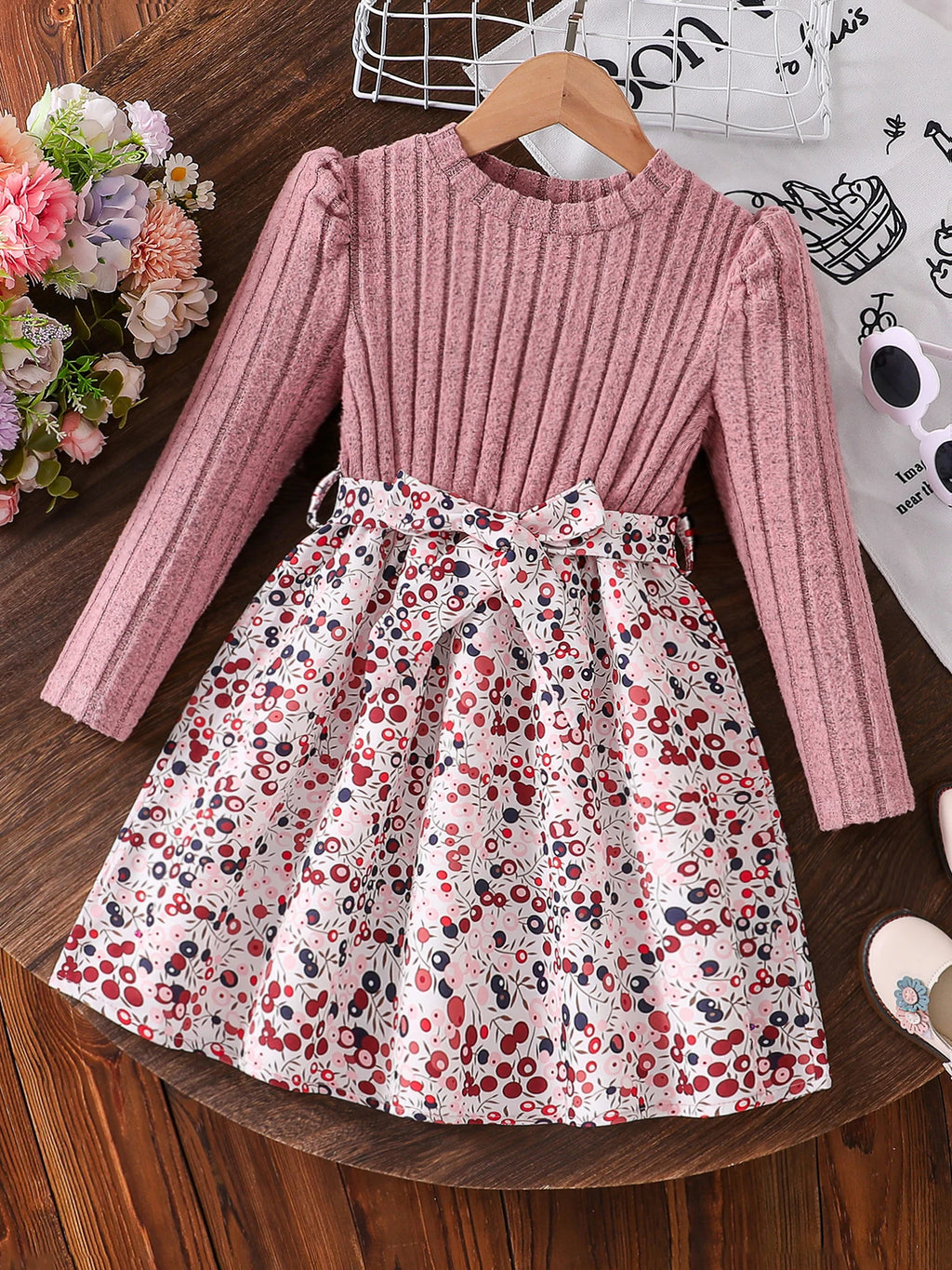 Spring and Autumn Girls' Simple Casual Versatile Knit Round-Neck Long-Sleeve Floral Dress, Everyday Casual Dress for Girls, Can Be Used as a Holiday Gift, Eid, Easter, Carnival, Chinese New Year