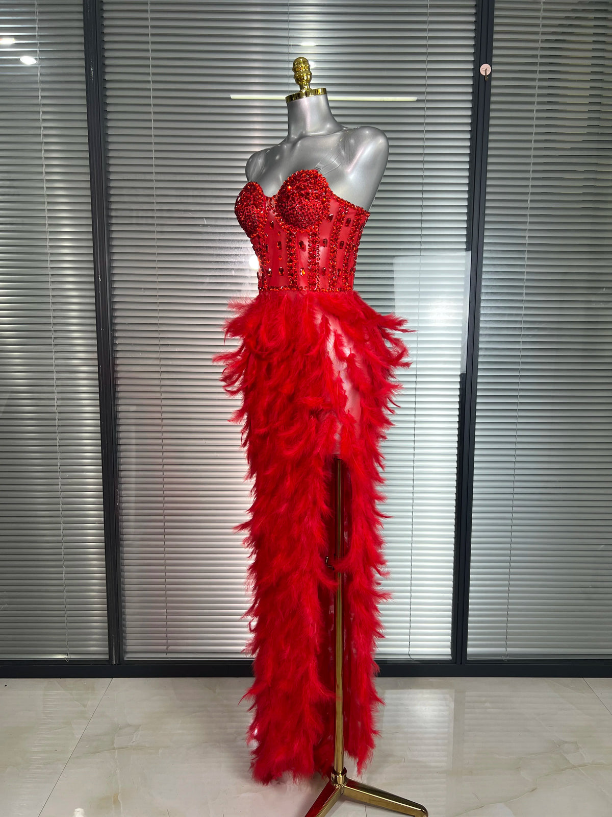3 Colors Women Sexy Mesh Split Feathers Stage Costume Stage Black Red Stretchy Night Club Party Maxi Dress