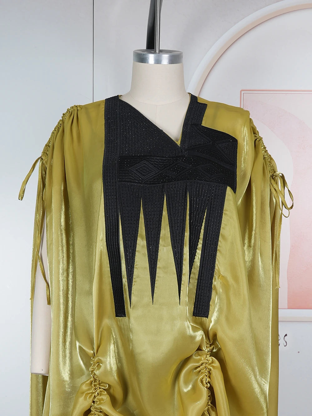 H&D African Women Plus Size Clothes New Arrival V-Neck Batwing Sleeve Embroidered Ruched Irregular Dress Wedding Gown Bubu Robe