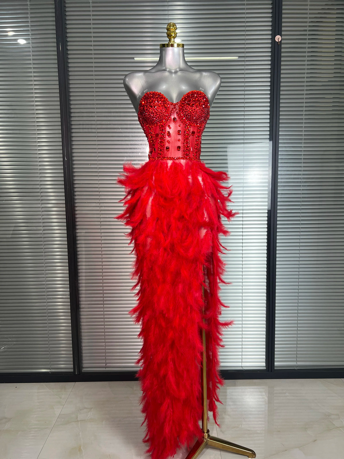 3 Colors Women Sexy Mesh Split Feathers Stage Costume Stage Black Red Stretchy Night Club Party Maxi Dress