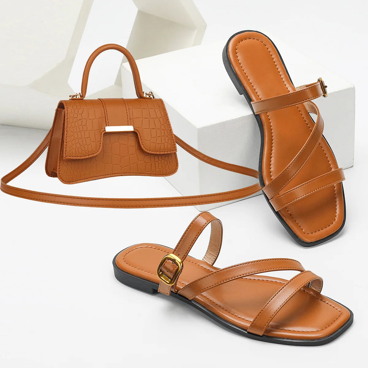 Women's Summer Oversized Solid Color Hollow Design Slippers Fashionable Square Toe Anti Slip Flat Slippers Chain Shoulder Bag