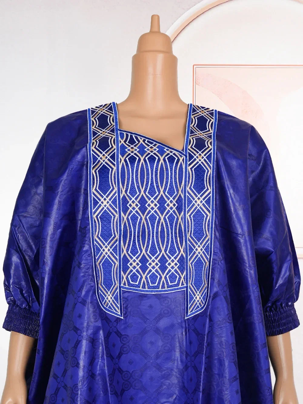 Elegant African Dresses for Women Traditional Embroidery Wedding Party Dresses Men Suit Dashiki African Couples Matching Clothes