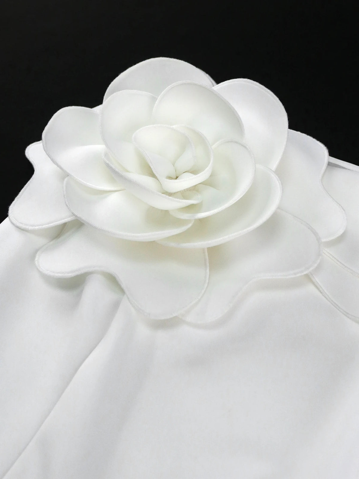 White Minimalist 3D Flower Design Slim Wedding Evening Dress Summer New Elegant Round Neck Short Sleeved Retro Wedding Dresses