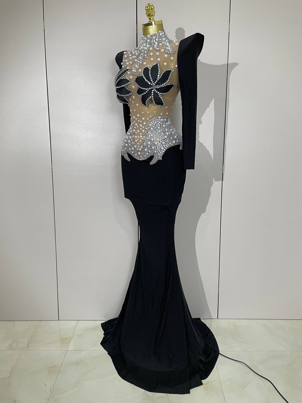 Luxury Sparkly Diamonds Pearl White See Through Mesh Long Dress Women Wedding Evening Party Stage Performance Photoshoot Dress