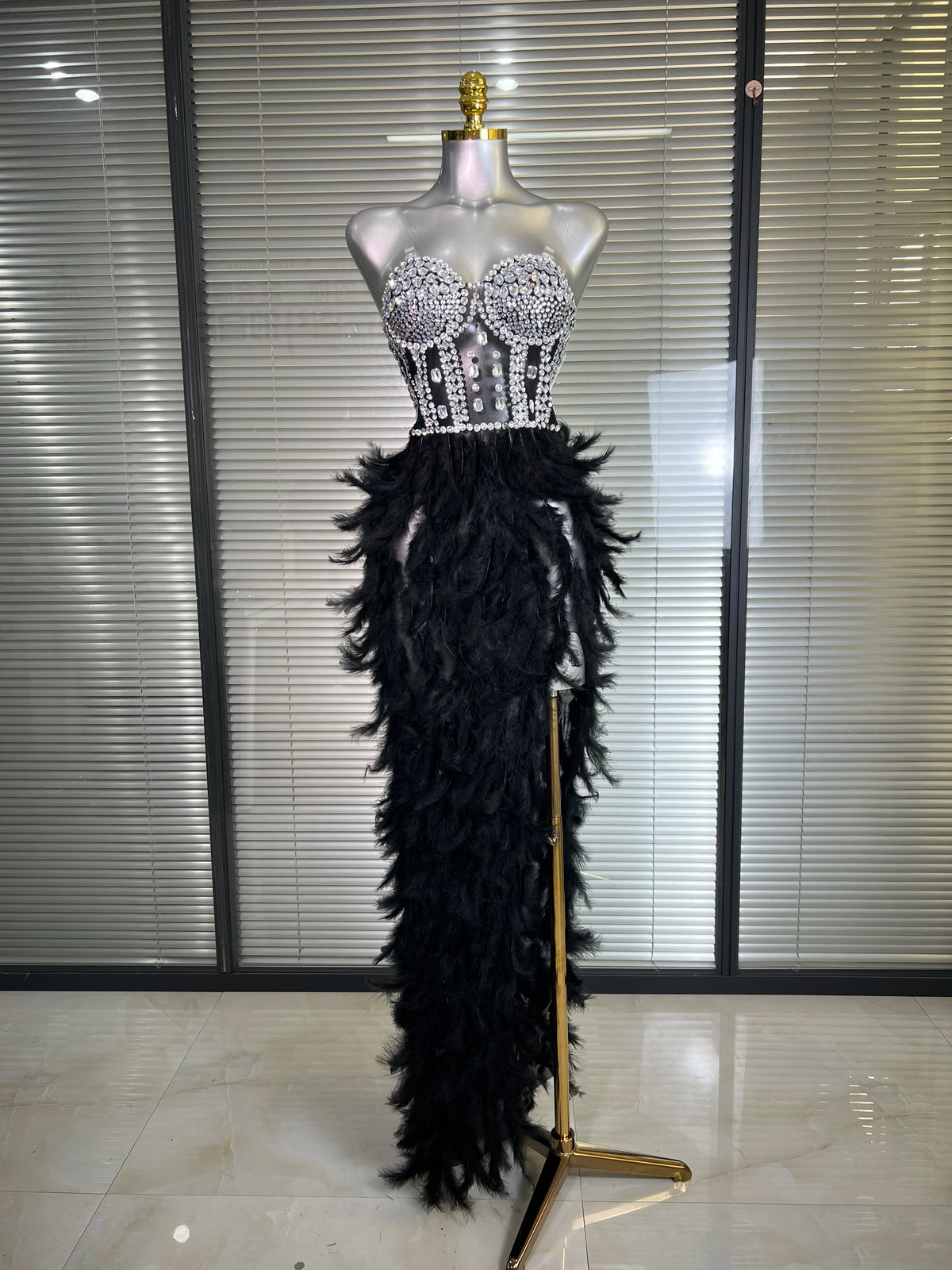 3 Colors Women Sexy Mesh Split Feathers Stage Costume Stage Black Red Stretchy Night Club Party Maxi Dress