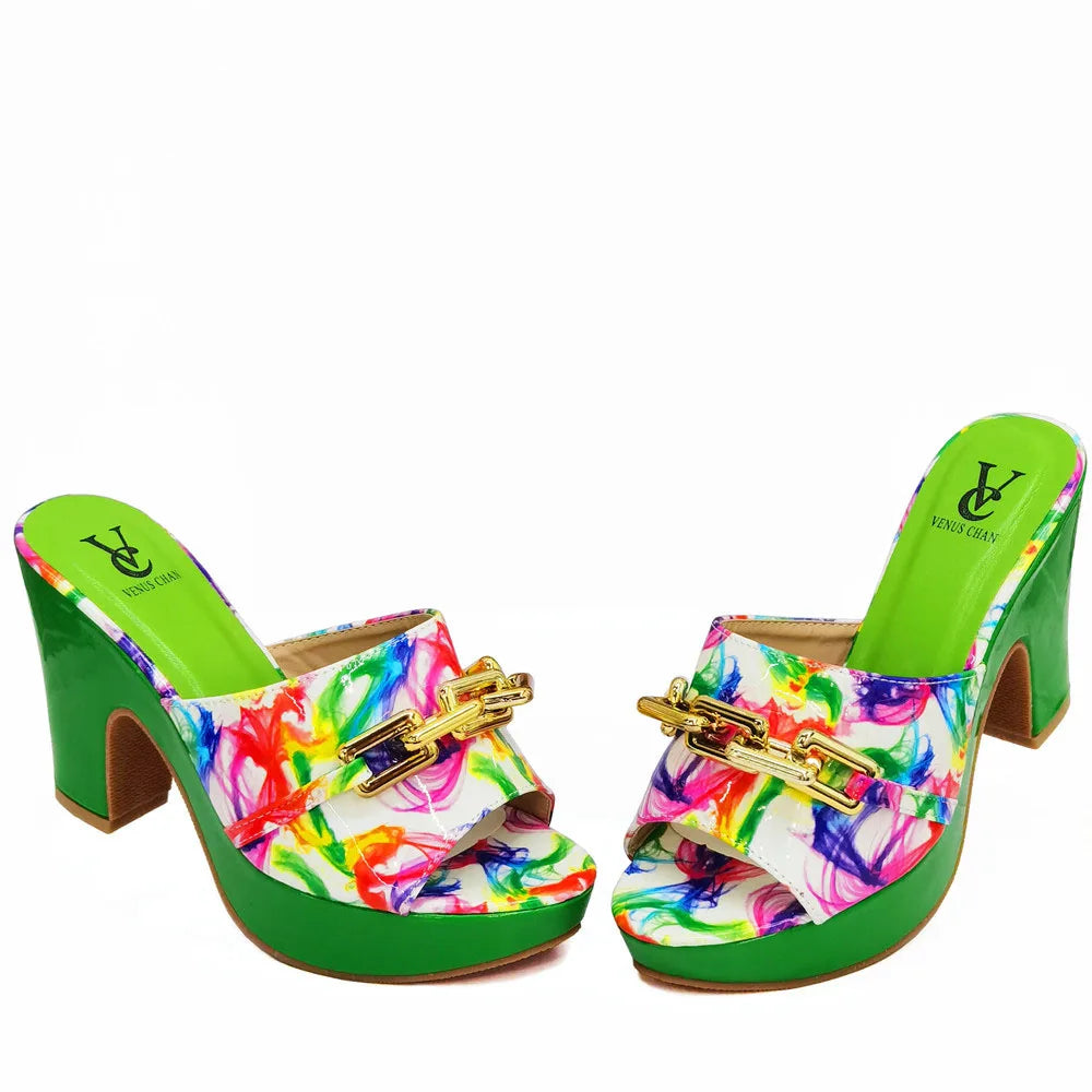 2021 Ladies Dress Shoes Patent Leather Wedding Shoes for Women Bride High Heels Sexy Ladies Square Toe Clear Rhinestone Heels