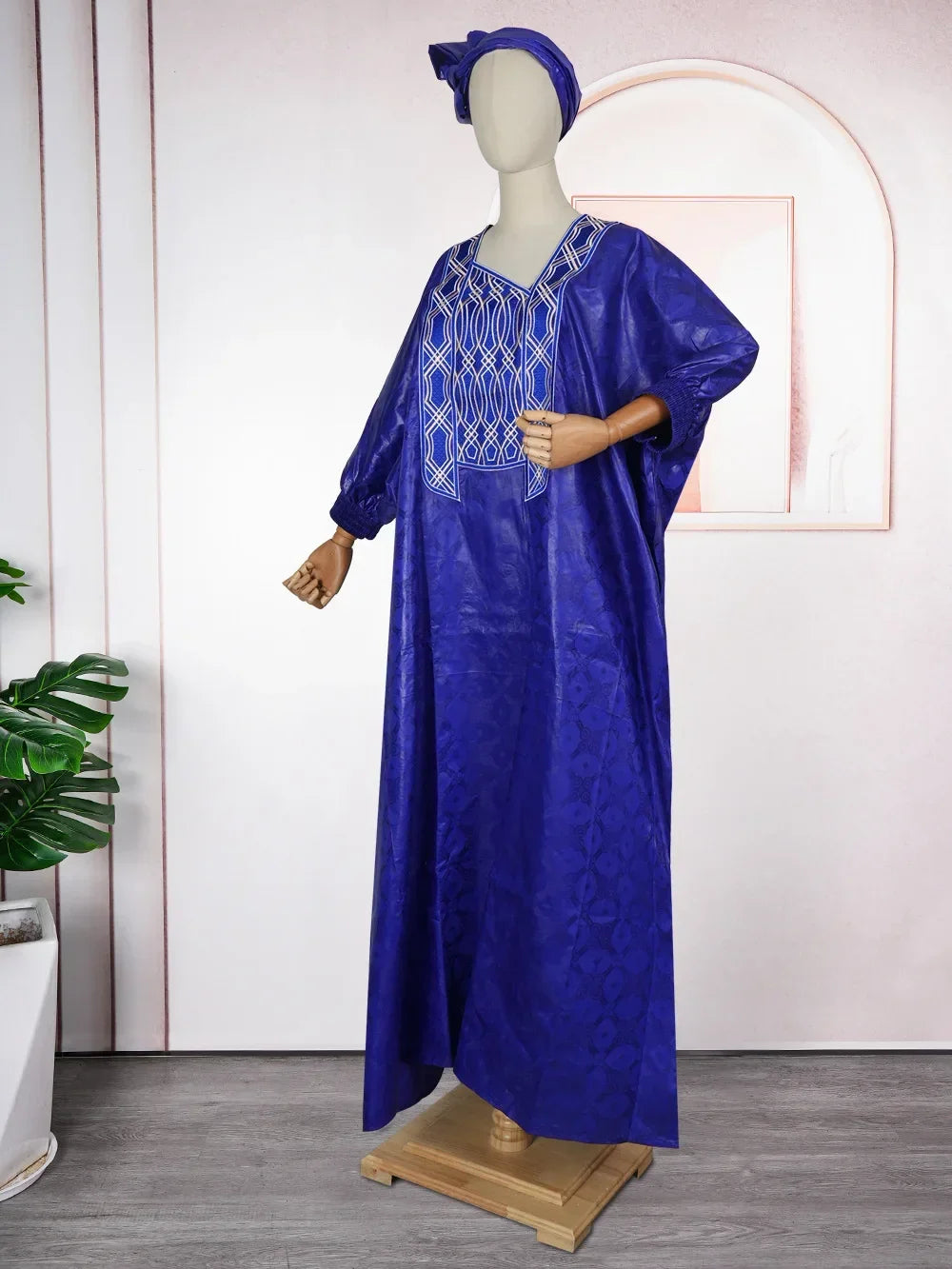 Elegant African Dresses for Women Traditional Embroidery Wedding Party Dresses Men Suit Dashiki African Couples Matching Clothes